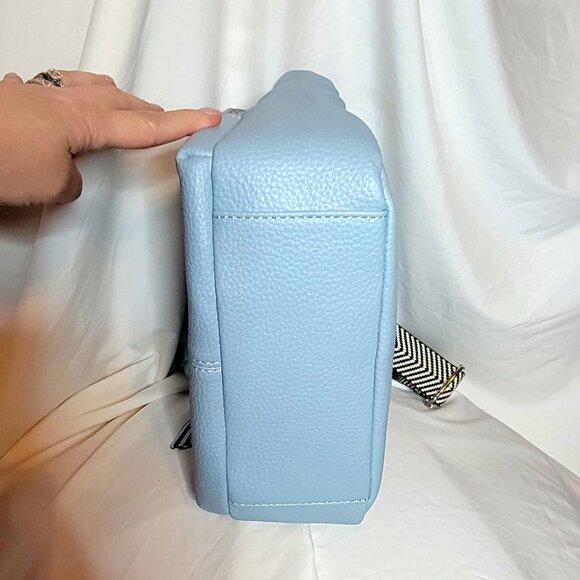London Fog Light Blue Pebbled Leather Crossbody Bag , Non-Smoking Home ~ NWT - Picture 8 of 10
